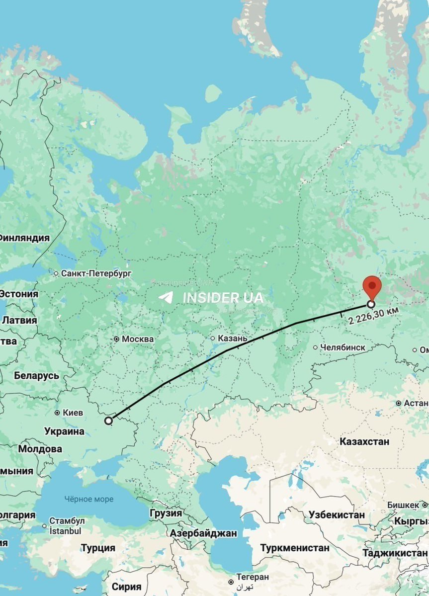 Mockingjay_nws's tweet photo. Drones strike petrochemical plant in Tyumen
A fire broke out in the city's industrial zone after explosions. The target was ZapSibNeftekhim, russia's largest petrochemical complex, part of the SIBUR group.
#Ukraine #Sibur #Tyumen #strike #war #peace

▶️ Video in replies https://t.co/as0J1Nol5r