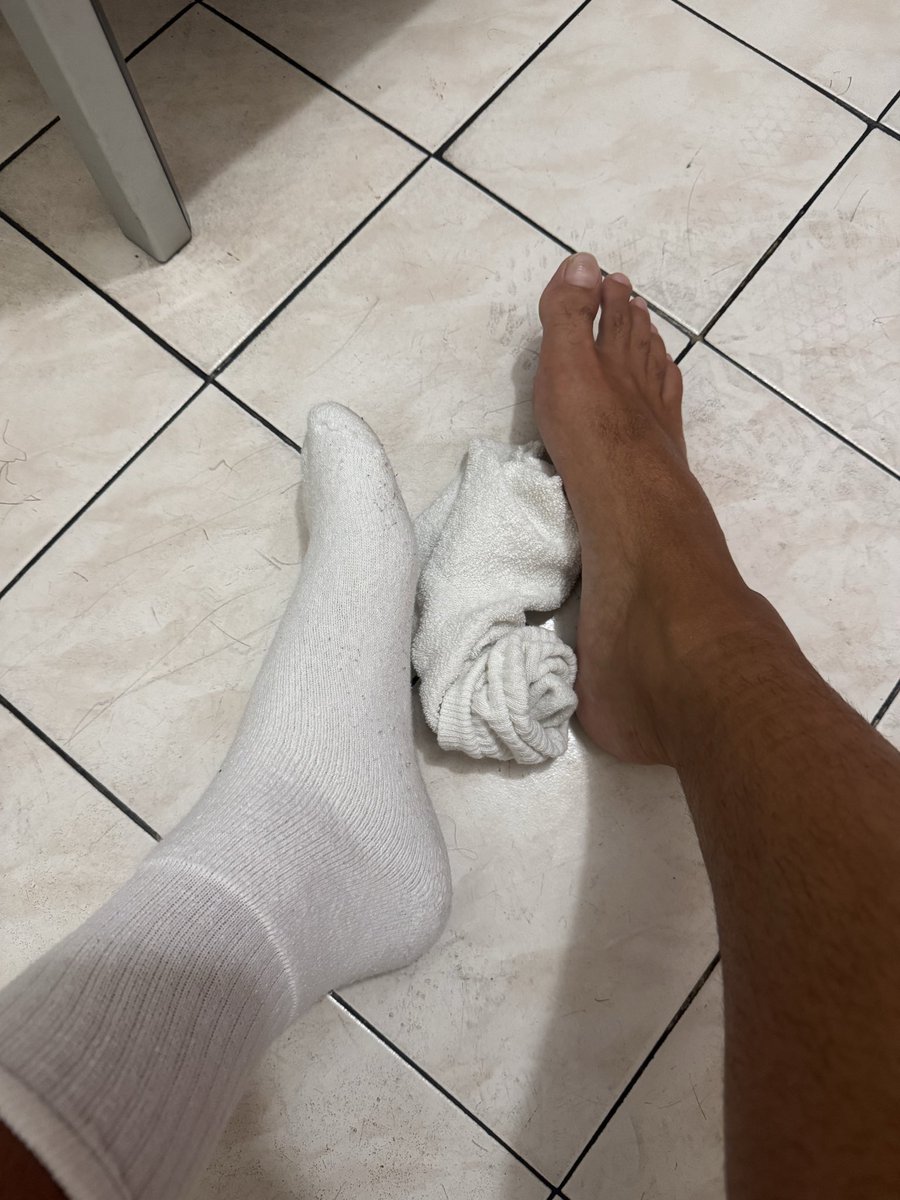 masterfindo's tweet photo. Meglio con o senza? https://t.co/Wg52imLw1g