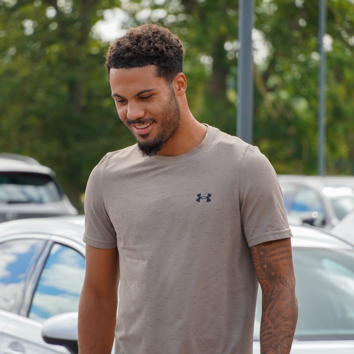 Boro's tweet photo. Arriving for another training week 🤝 https://t.co/BnYZCw2SJG