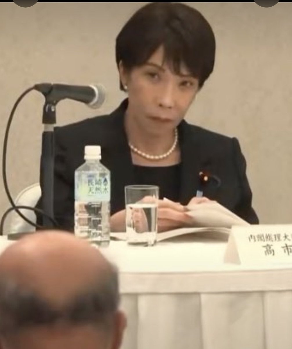 lovemana0505's tweet photo. どんなに歯を白くしても、高価なネックレスをぶら下げても、笑顔の練習をしても、人を思いやる心が無ければ、人は美しくなれないと思います。 https://t.co/QuTu9iRA73