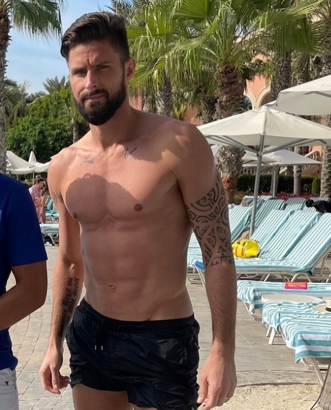 GostososFC's tweet photo. 🇫🇷Olivier Giroud🇫🇷

📏1,93m / 6'4" https://t.co/99yHjEMTR1