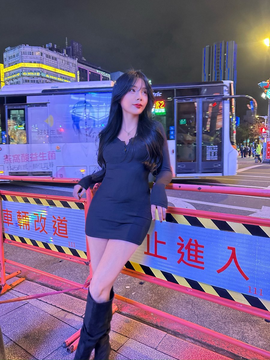 Dior63j's tweet photo. ❤️ #ladyboytaipei #taipei #ximen https://t.co/ooOGTMmavX