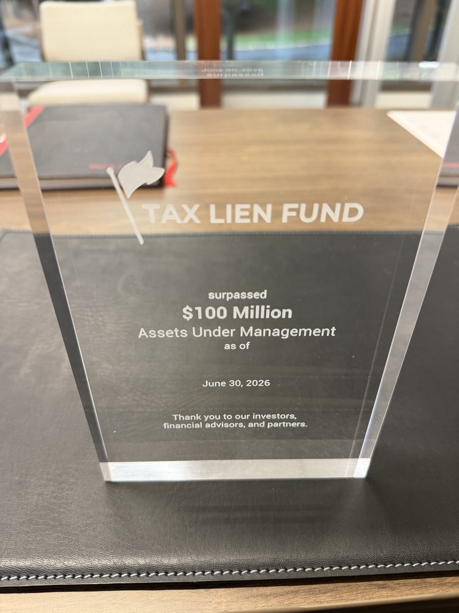 MLeeJr's tweet photo. got some professional hardware https://t.co/nfMMn3MBjH