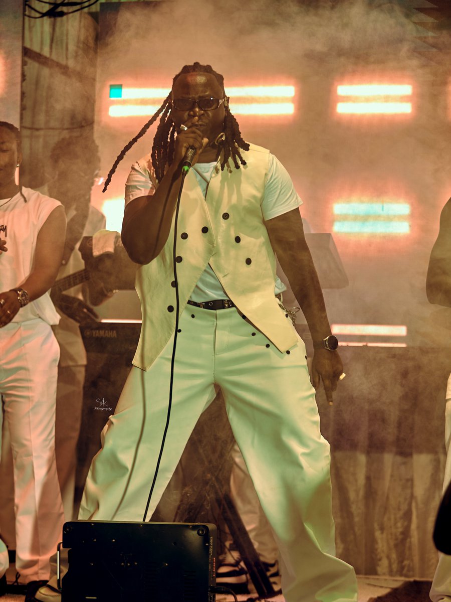vyperranking's tweet photo. Microphone 🎤  dada
Still carrying the Dancehall flag high  🇺🇬🚩🔥
Every stage is a blessing. Every performance is a story 🙏🏾🎤
Thank you for riding with me. https://t.co/gH96z8Jj5p