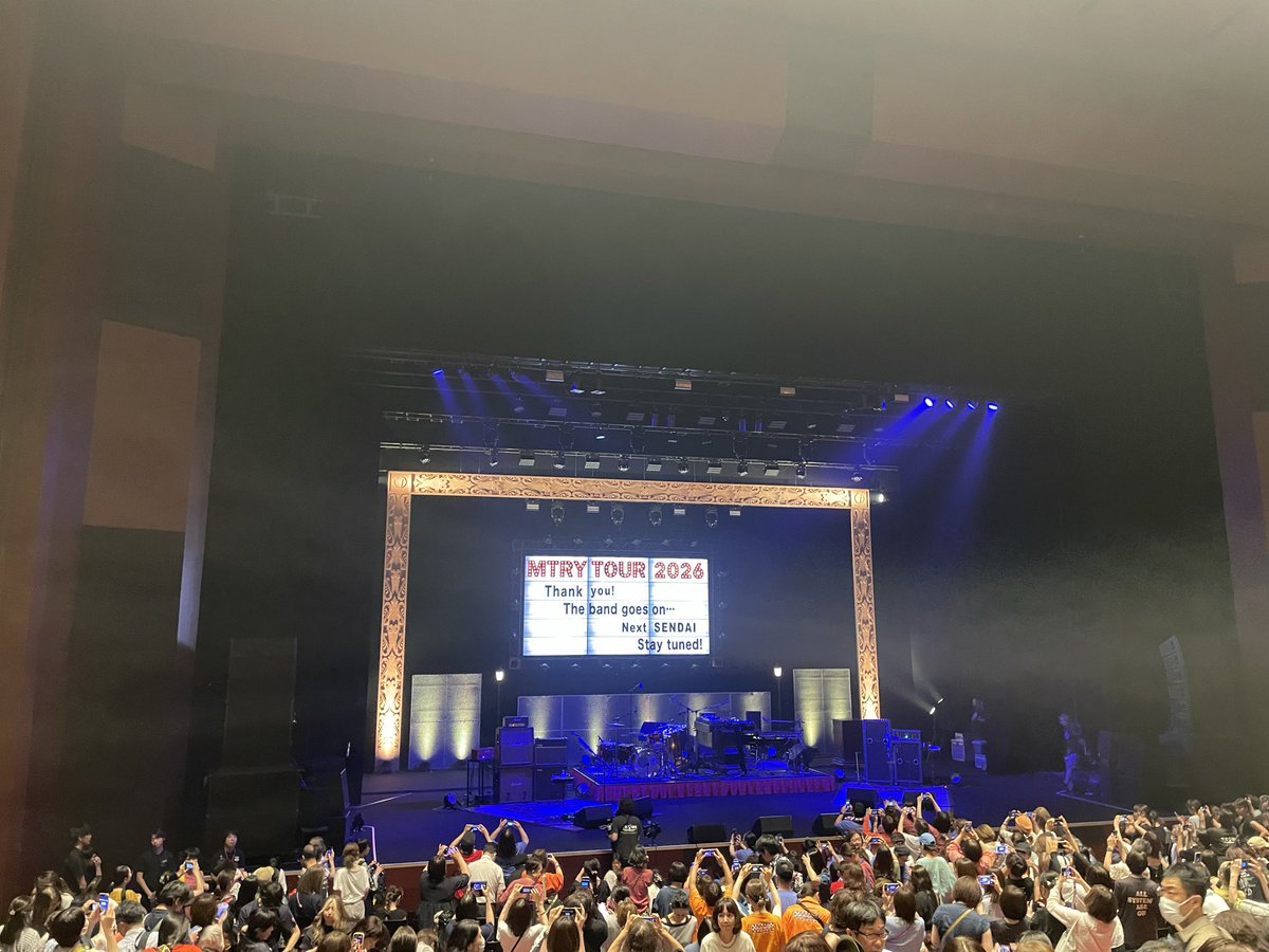 Satton_OT's tweet photo. 本日は…

#奥田民生
MTRYツアー2026“春 Ooh La La”
@ロームシアター京都メインホール
＊2/22の振替公演

すばらしい日々
KAISUIYOKUMASTER ??
のキー違いをギターで少し…

tourタイトルの無いLive
お待ちしております♪ https://t.co/QKPSR60YS1