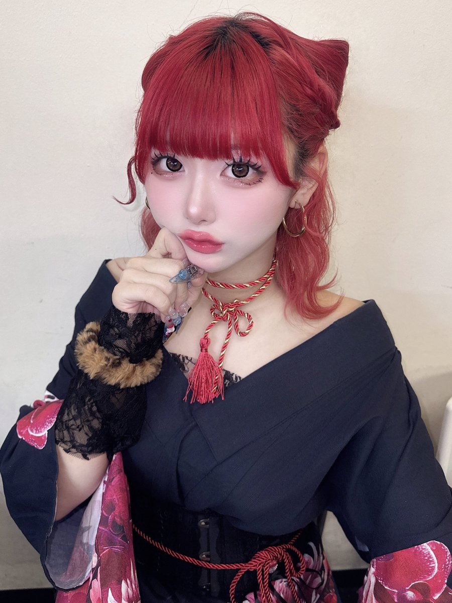 Simozono__reika's tweet photo. 隣に座ってわらっててね https://t.co/GIs1EzUS72