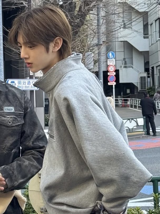zmxb4e's tweet photo. 쌉슬렌더만이 오버핏으로 좋은 느낌을 만든다 https://t.co/3sj5o9hKyC