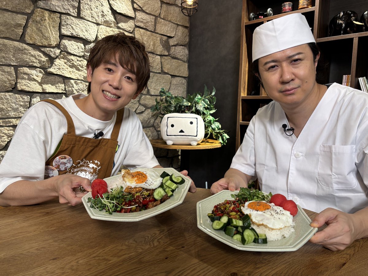 animelo_staff's tweet photo. 🍖••┈┈┈┈┈┈┈┈┈┈┈┈┈••🍖

ご視聴ありがとうございました！
【ゲスト：#杉田智和】#山下大輝 の #肉ッキング #15
https://t.co/DssAKU7E83

🍖••┈┈┈┈┈┈┈┈┈┈┈┈┈••🍖

第15回のメニューは『夏にぴったり！さっぱり！がっつり！和パオライス！』でした🍉

リアルイベント『特盛り肉ッキング2026』に向けた朗読劇の方向性も無事に決定✨
第15回の見逃し配信は9/10(木)までですので、何度でもお楽しみください！

お二人の寄せ書きサイン色紙が抽選で当たるプレゼントキャンペーンの応募はコチラから👇
https://t.co/6L4dHDE6ZQ