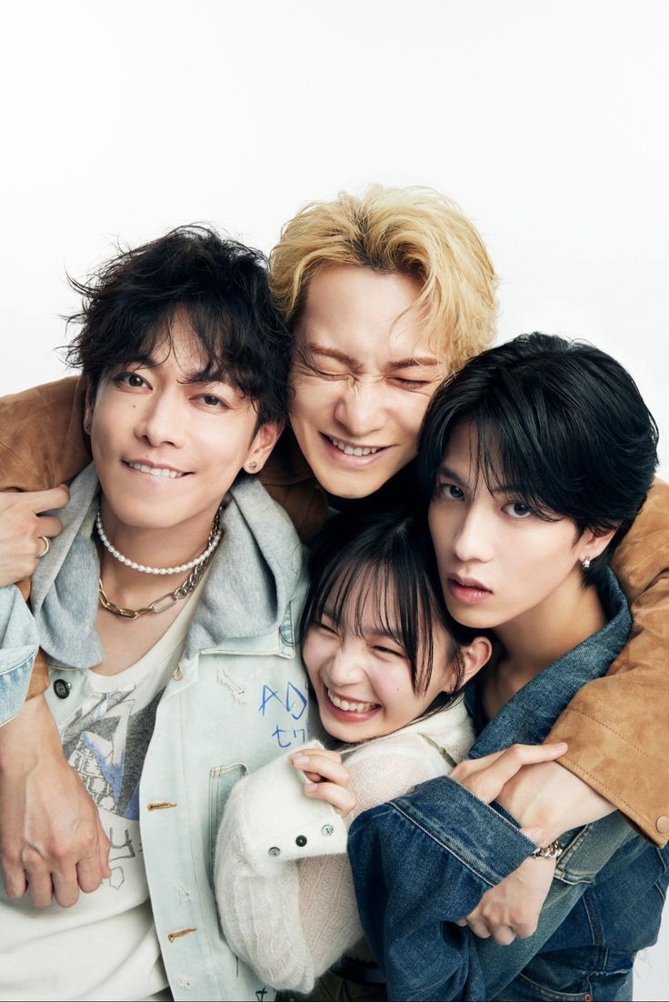 jdramaafess's tweet photo. /jdm Sangat berterimakasih ke Netflix karena udah bikin 2 group fiktif ini (TenBlank &amp; 8loom). Udah mah ceritanya bagus, lagu-lagunya juga enak 🥹🥹 hari-hari dengerin playlist ini wkwkwk. Ada yg udah nonton? Apa lagu fav kamu? https://t.co/ruLt81MWrn