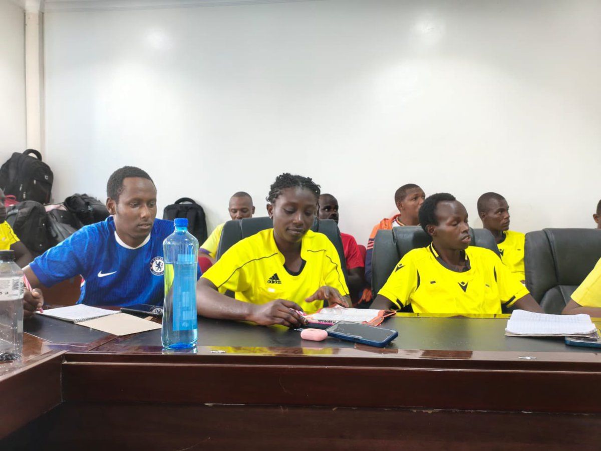 Football_Kenya's tweet photo. The FKF Kajiado County Branch has successfully concluded a Referees’ Refresher and Class Three Beginners’ Course for officials from Kajiado East and Central.

It equipped referees with knowledge in Laws of the Game, positioning, decision-making and match management. https://t.co/cSV9wVdvaZ
