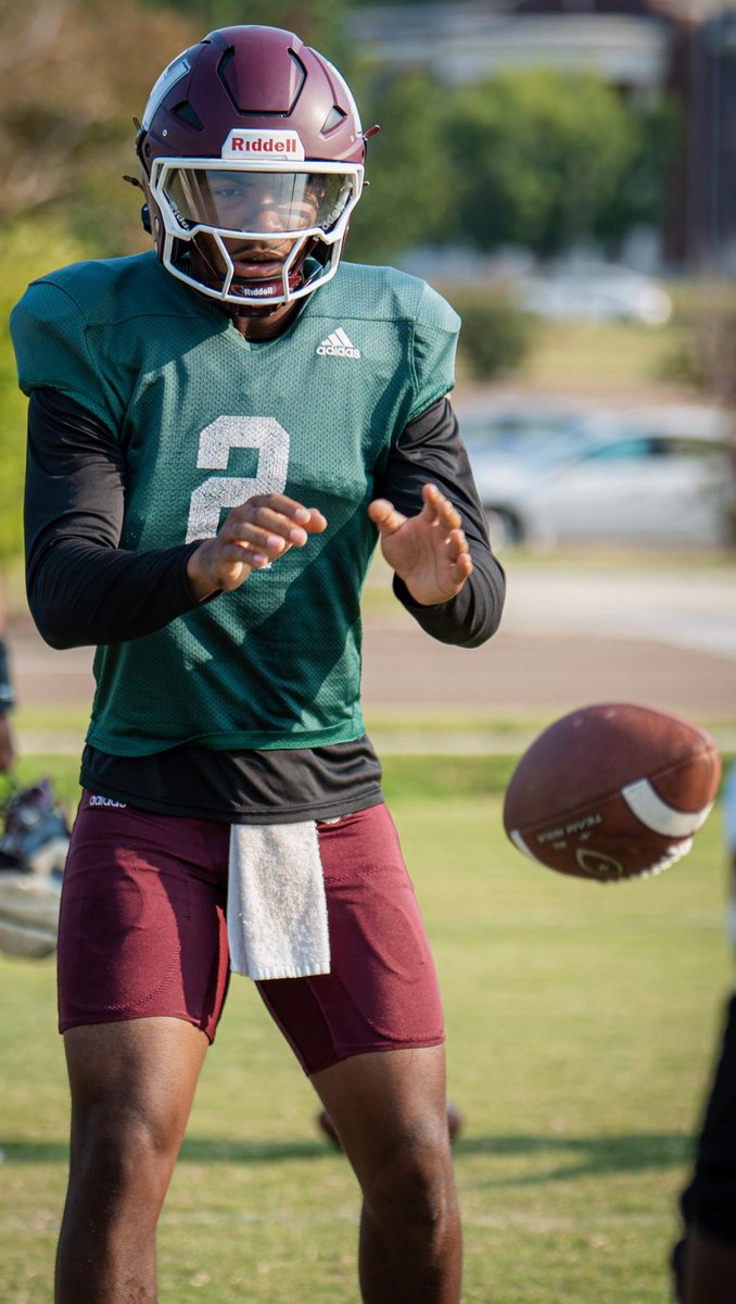 JuCoFootballACE's tweet photo. #FallCamp 
Jaylon Ruffin @JaylonJRuffin2 
Hinds JuCo @HindsCC_FB @HindsAthletics 
@jucoweekly @MSJUCOREPORT https://t.co/YQXhyte2PM