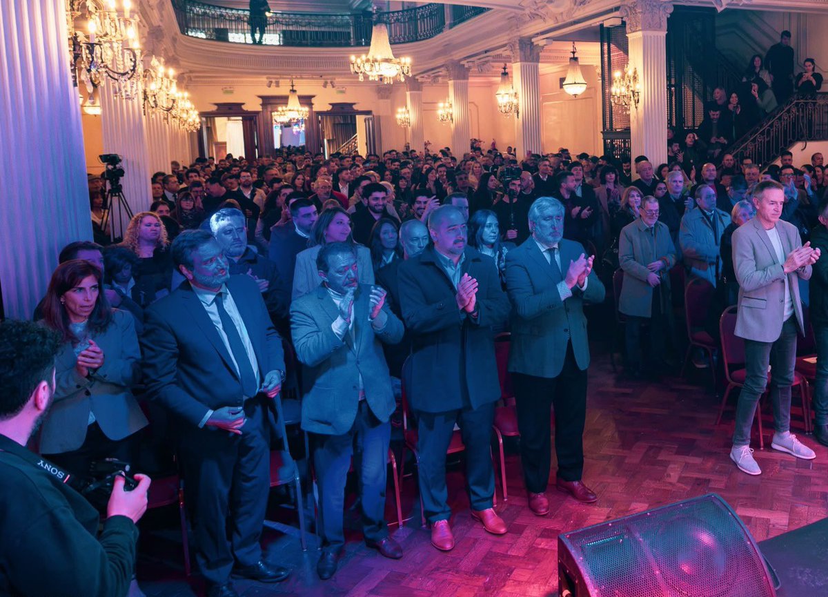 MatiasStevanato's tweet photo. Tuve el honor de acompañar la asunción de las nuevas autoridades de la Unión de Empleados de la Justicia de la Nación para el período 2026-2030.

Quiero felicitar especialmente a Julio Piumato, quien renueva la responsabilidad de conducir el gremio como Secretario General, y a Ariel Pringles, por asumir como Secretario General Adjunto. También quiero hacer llegar mis felicitaciones a Sofía Oller, que inicia esta nueva etapa como Secretaria de Juventud.

Les deseo el mayor de los éxitos en esta gestión, con la convicción de que el compromiso, la organización y la defensa de los derechos de las y los trabajadores seguirán siendo el camino para construir una Argentina más justa.