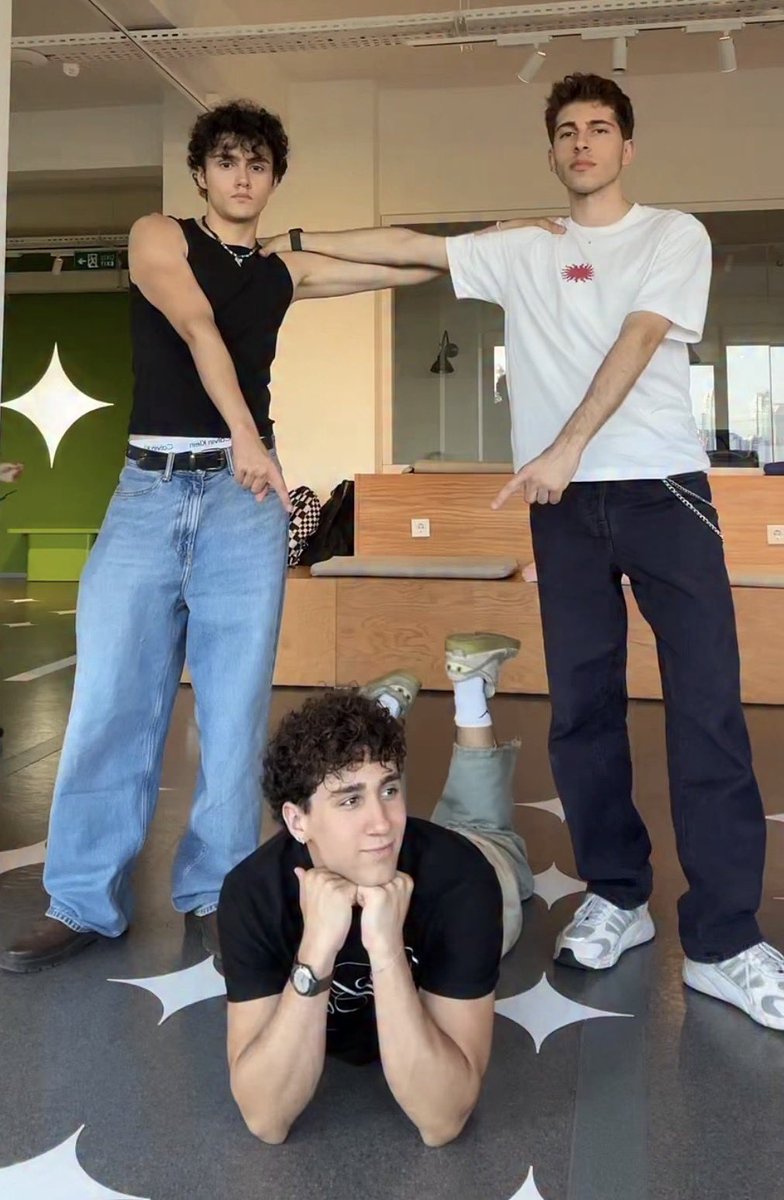 rrk0ya's tweet photo. Big3🫡🫡 https://t.co/ALEBelRxqZ