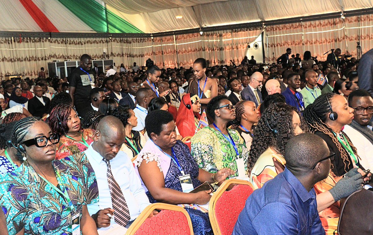 LeRenouveauBdi's tweet photo. Selon @GeneralNeva, les leaders africains doivent écouter, soutenir et inciter les jeunes à prendre des initiatives, à l'instar du #Burundi à travers le @PAEEJ_Burundi,#BIDF et #Bije, afin de permettre leur autonomie, et ainsi contribuer au dvpt de leurs pays et du continent. https://t.co/zlCbBQtTM5