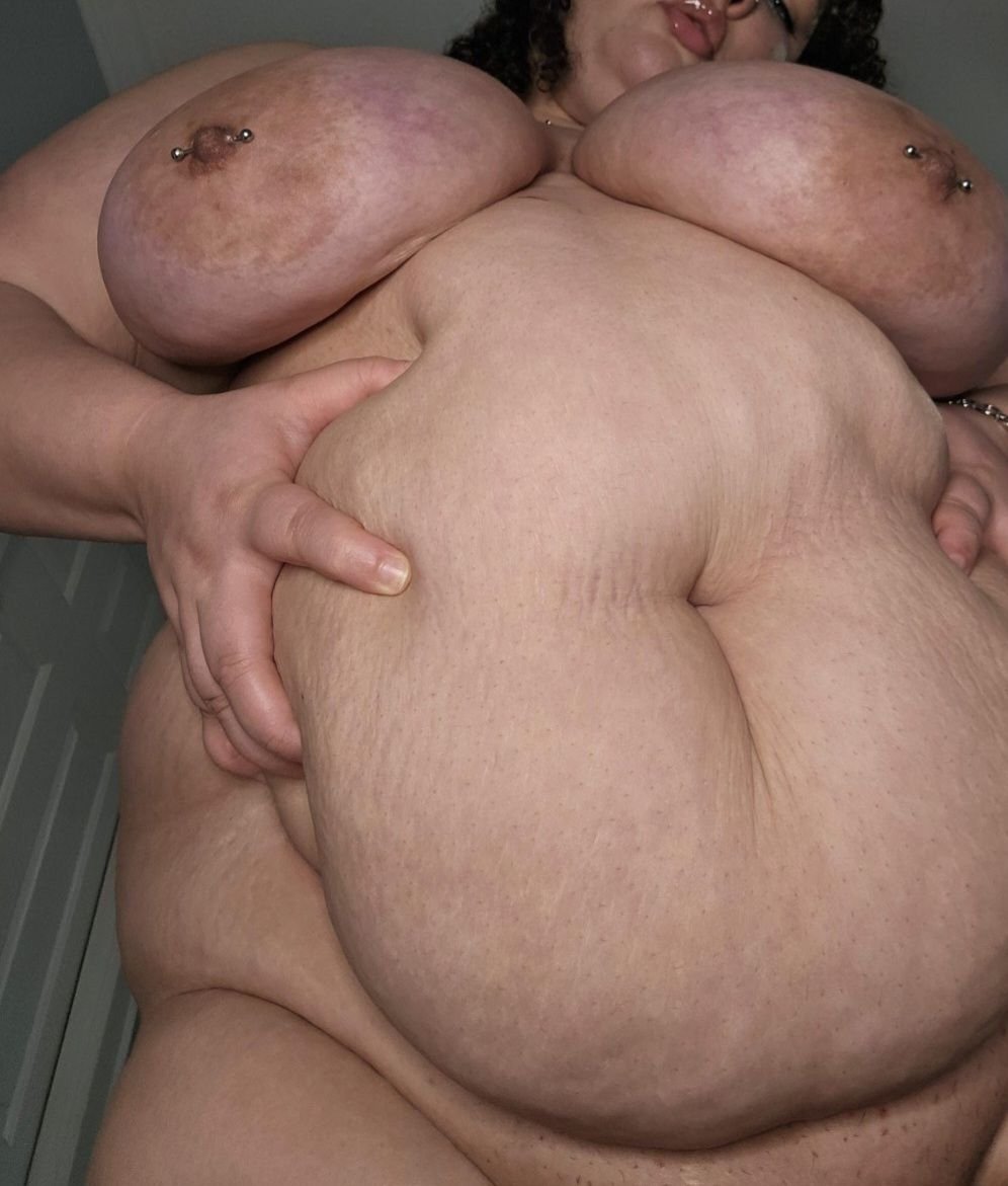 Showstoppss's tweet photo. Massive lard for all to laugh at

#ugly #fat #pig #humiliation #nasty #exposed https://t.co/SiKWFaAA0F