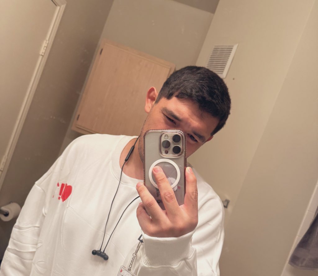 MelonMochii's tweet photo. ☾  #moothunt ・ 
☆ Mochii, 95!
☆ he/him 
☆ looking for moots ! 
☆ anime/games/horror!
 • Overwatch • silenthill  • futurefunk/Lofi• horror films • music • 
↻ / reply = ifb 🫶🏻 #anitwt #owtwt #horrortwt #promotwt  #mangatwt https://t.co/d0LEbO1u9v