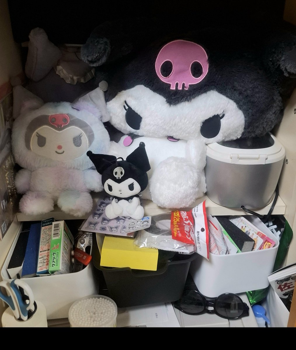 Shikoroyama_20's tweet photo. やっちゃん…力士がSANRIO推しでもいいよね😌💖クロミちゃんかわいい🎀
From Yacchan's locker
#クロミちゃん
#SANRIO https://t.co/B8sc2aLrNw