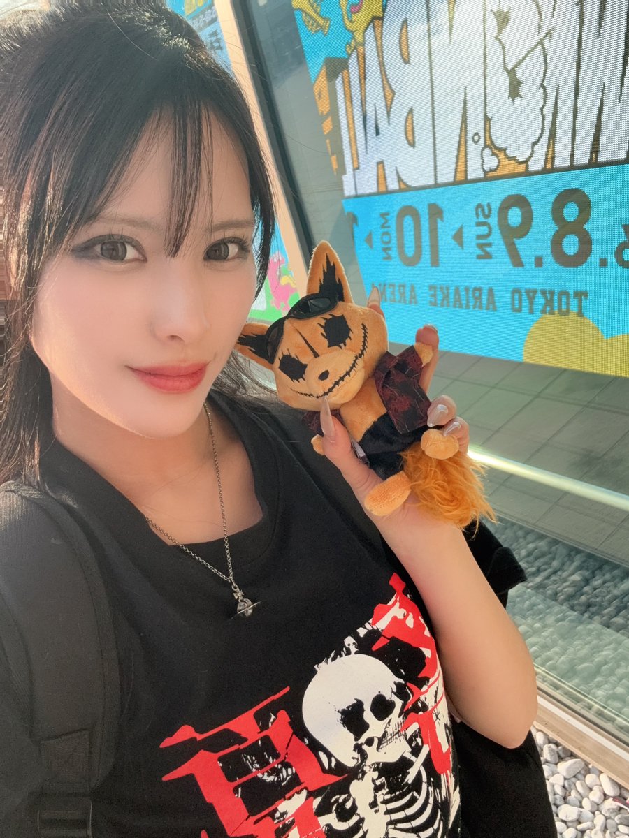 yamikumo_leisa's tweet photo. #CANNONBALL外伝 
有明アリーナに行ってきました🔥
BABYMETAL様に会いに！！！！！
ずっとライブ行けてなくて、やっと浴びることができました😭
SU-METAL様の広島弁の煽りで涙😢
RORで昇天。
暴れずにちゃんとステージ見るぞの気持ちで指定席にしたけど、結局一緒に踊ってた。。😂 https://t.co/asptUNa9Ua