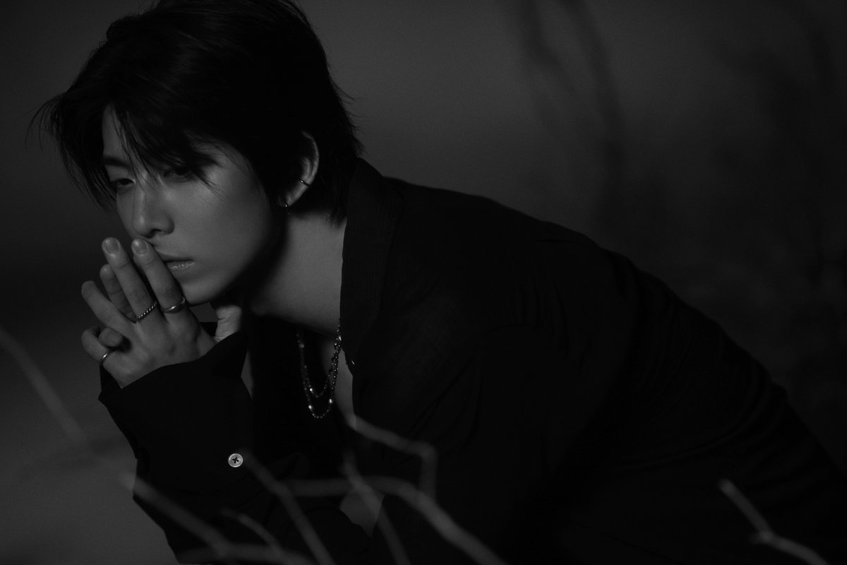 SF9official's tweet photo. SF9 2nd Album 【TENACITY】
TENACITY🪽 #휘영

➠RELEASE 2026.08.26 6PM (KST)

#SF9 #에스에프나인 #TENACITY #HWIYOUNG https://t.co/Oe0xbcphbQ
