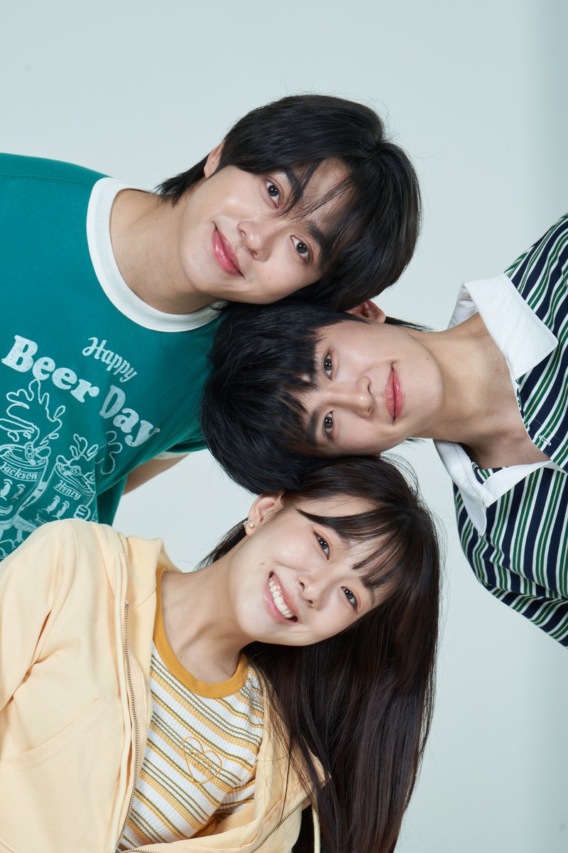 LovesEchoes_'s tweet photo. ครอบครัวสุขสันต์
นิว นาว นนท์
@mewnich__ @save_saisawat @besevboom

Fitting | Love’s Echoes ให้รักกังวานในใจ
#LovesEchoesSeries
#GMMTV https://t.co/HIRelVvbcG