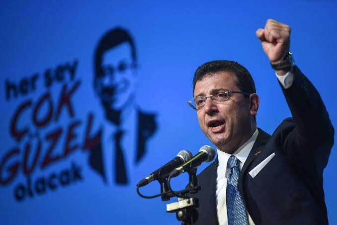 EvrimCalm's tweet photo. Unutma, "Millet Büyüktür" https://t.co/6MrSUznvzI