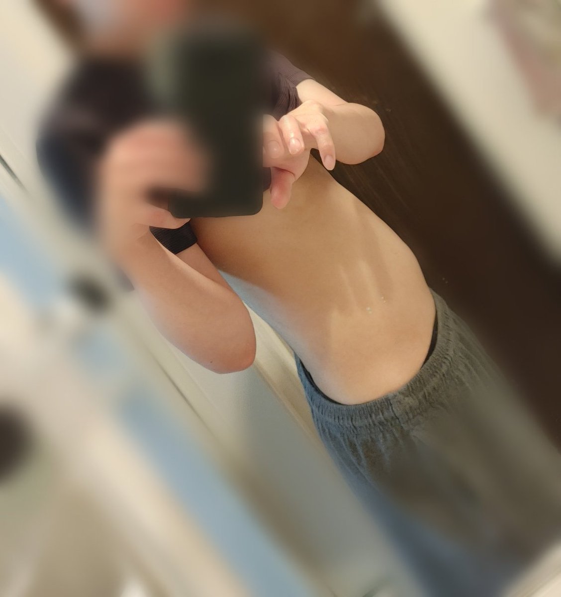 k_51631q's tweet photo. 5年でこんなに大きくなってしまった。
ちんちんは相変わらず小さいけど。

このままでいくか、痩せるか、筋肉にするか。
どうしたらいいですか？ https://t.co/zMUwJLZ8M9