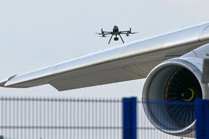 jurgen_nauditt's tweet photo. Germany apparently narrowly escaped a catastrophe.

An explosives-laden drone struck a Ukrainian An-124 aircraft at Leipzig/Halle Airport. According to reports, US intelligence agencies attribute the attack—with a high degree of probability—to Russia. German investigations must now clarify this beyond doubt.

If the suspicion is confirmed, this was neither a "warning signal" nor a "hybrid threat."

It was a Russian attack on German soil.

At the same time, according to recent figures, the EU imported 14% more Russian LNG in June than a year earlier.

Russia is attacking us—and Europe keeps sending money to Moscow.

That is not a strategy. That is hypocrisy.

Europe is incapable of declaring Russia an absolute threat; instead, it helps finance Putin’s war economy, thereby digging its own grave.