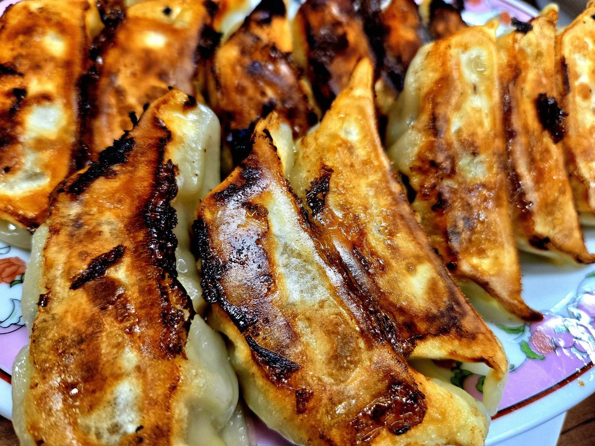 Zorexoserez's tweet photo. 「王将」
餃子の焼き方指定
普通とよく焼き
同時に頼むと違いがよくわかる
他にも両面焼き、うす焼きがある
ごちそうさまでした🎵
#gyoza #ohsho https://t.co/a8BGrNaaVK