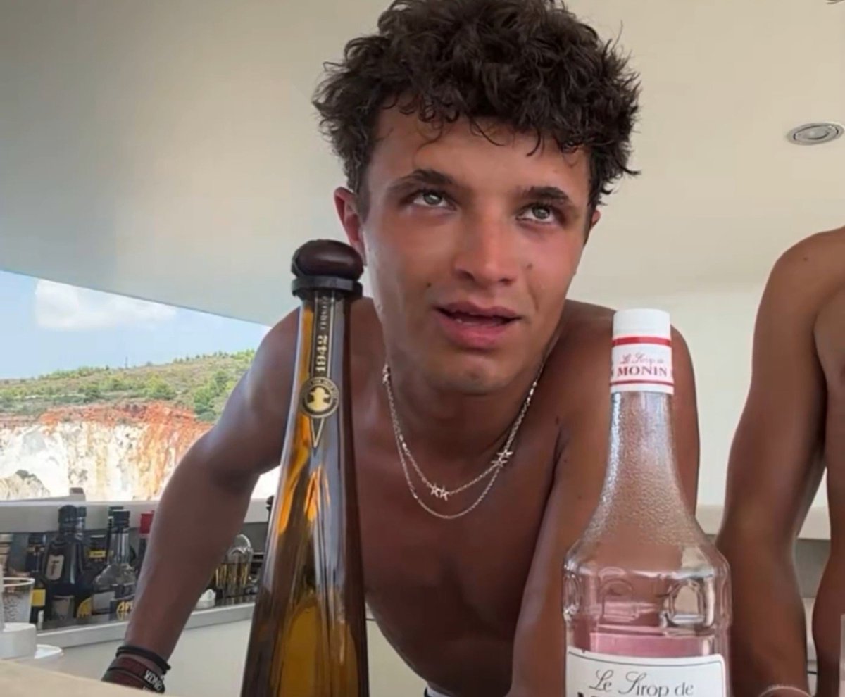 LambeResing's tweet photo. Kesibukan Lando Norris di sisa musim:

- Kondangan Russell
- Kondangan Albon
- Nujuh Bulanan Anak Leclerc
- Party (Prioritas)
- Menang (opsional) https://t.co/5KbS0tXnm9