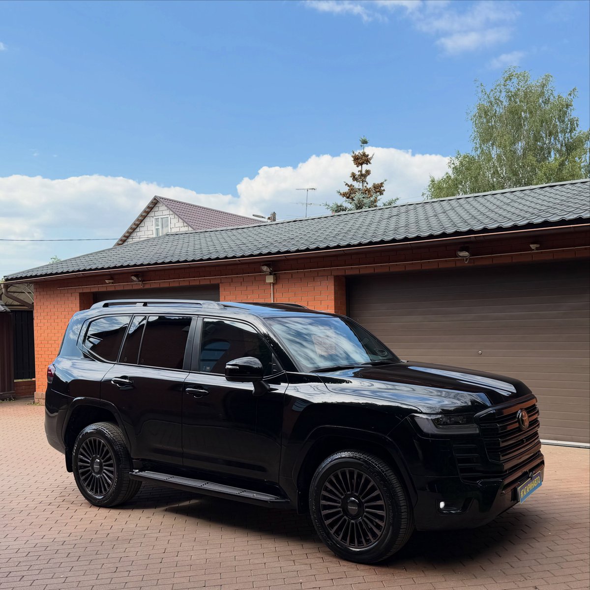 nocarcontext's tweet photo. Toyota LAND CRUISER 300🖤🖤 https://t.co/VZBc4Ta5ty