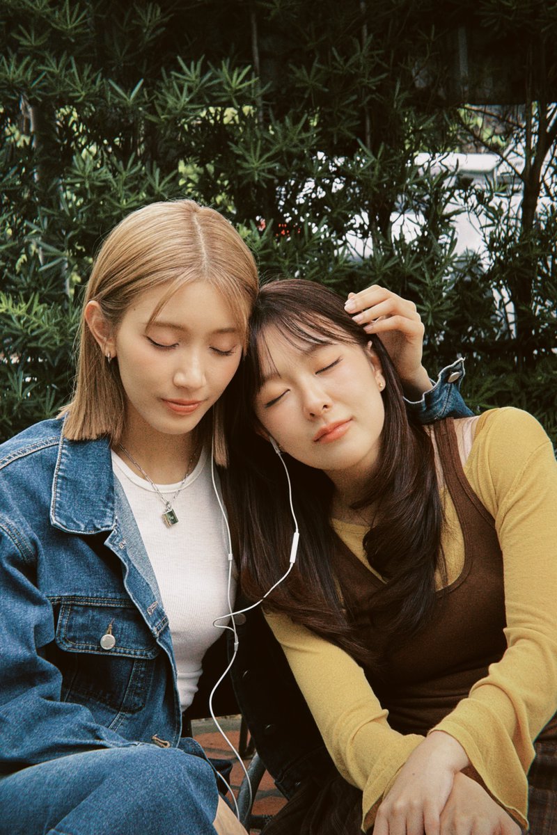 LovesEchoes_'s tweet photo. คนโสดเค้าฟังเพลงกันยังไงนะ? 🤭🎧

MOOD | Love’s Echoes ให้รักกังวานในใจ
#LovesEchoesSeries
#GMMTV
@jaoyngs @mewnich__ https://t.co/CrjYvXOgYS
