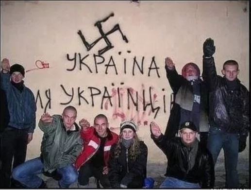 mnohamrd's tweet photo. @AdelaSnopova Děvče nešťastné retardované,  ty jsi tupé jak to poleno do kamen. 🤡
Vpád Ruska na Ukrajinu příčiny skutečně má, světe div se...
1. Zvěrstva banderovSSké špíny, tedy ukrofašos,
2. metastázy NATO směrem na východ navzdory dohodě s Ruskem.
Fakta, nikoli propaganda.
Nafackuj si... https://t.co/mvwoRJiwnk