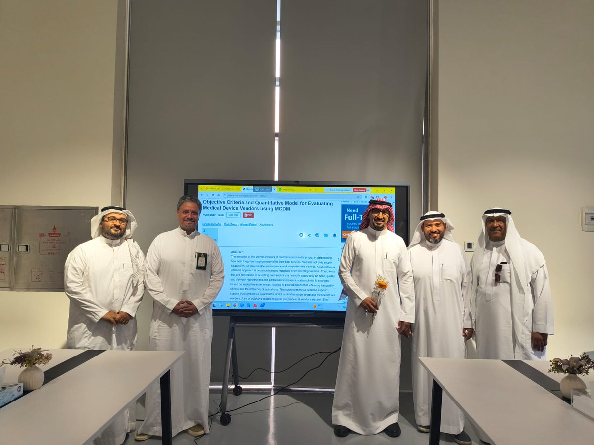 ECE_BME's tweet photo. يسر برنامج الهندسة الطبية أن يبارك للمهندس غسان عبدالعزيز صفطه بمناسبة اجتيازه لمناقشة الماجستير،وكان عنوان البحث "معايير موضوعية ونموذج كمي لتقييم موردي الأجهزة الطبية باستخدام اتخاذ القرار المتعدد"،تمت المناقشة في وادي جدة وتشرفنابحضور عائلته الكريمة ألف مبروك وعقبال الدكتوراه. https://t.co/syqruhjvRo