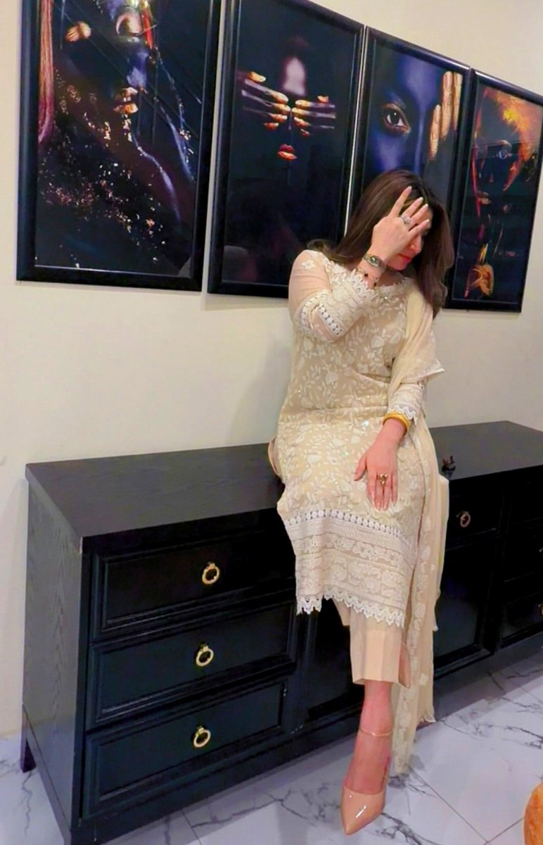 Noidentitynoo's tweet photo. #Pakistan #Pakistani #TikTokPakistan #InstaPakistan #ViralPakistan #ExplorePakistan #Lahore #Karachi #Islamabad #DesiVibes #PakistaniFashion #PakistaniStyle #FYP #Foryou #Foryoupage #Trending #Viral #ExplorePage #ReelsPakistan #TrendingNow https://t.co/Fr5mGGKWKR