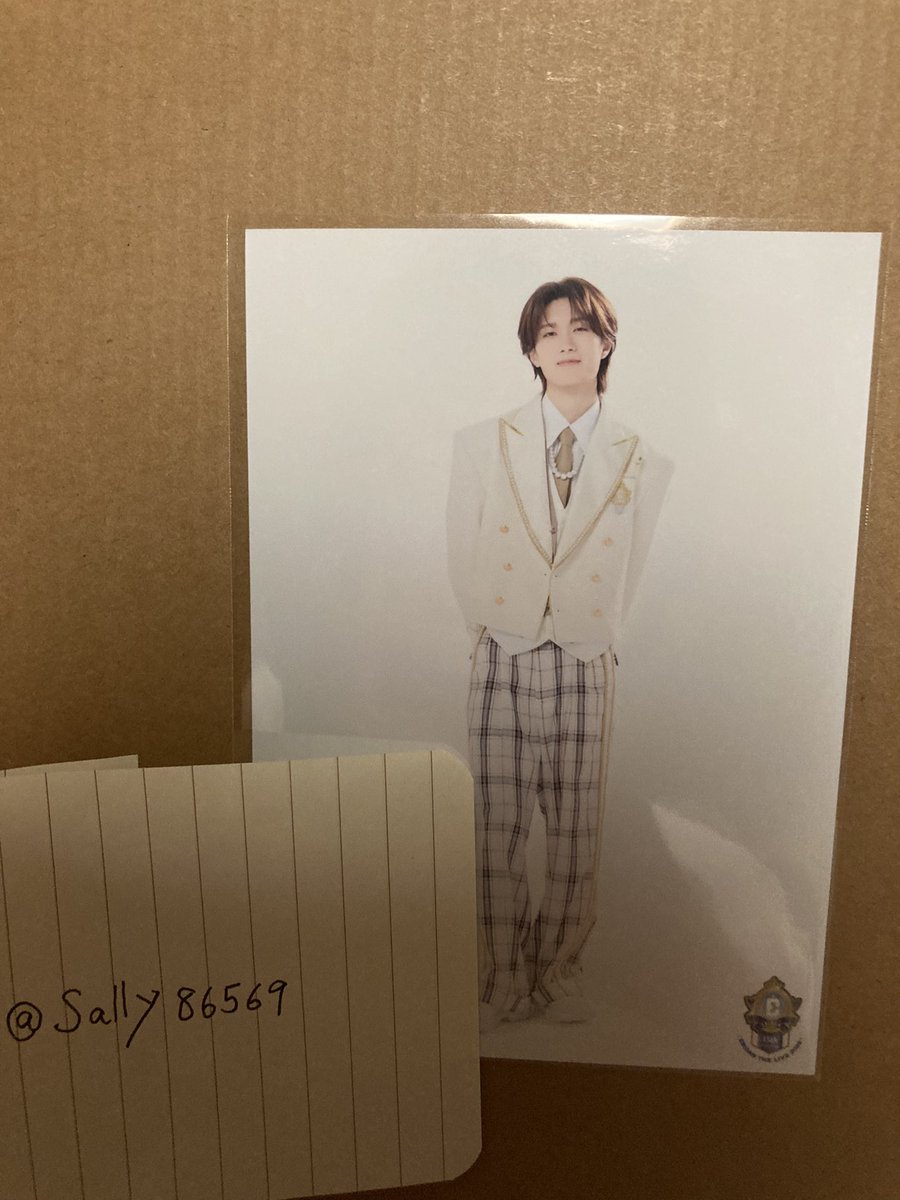 Sally86569's tweet photo. @_5y_y6_ 初めまして。検索からお声がけ失礼いたします。
こちらの山中を所持しているのですが、画像をお借りして印をつけた吉田と交換していただくことは可能でしょうか？
ご検討のほどよろしくお願いいたします。 https://t.co/DuOEvkE8vq
