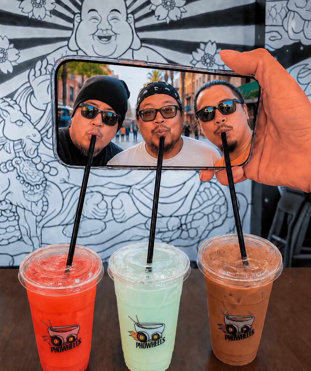PhoWheels's tweet photo. Pick your sip at PhoWheels:
🍋 Limeade
🍍🍉 Pineapple Watermelon Refresher
☕ Vietnamese Coffee
🌴 Tamarind Lemonade — DC location!

Grab the crew and come thru ! 

🚚 Food Truck📍Private @ Bethesda NIH Campus 11-2pm - Private For Staff

#dmv #dmvfood #dmvfoodie #dceats #fyp https://t.co/djVrrwpOqd