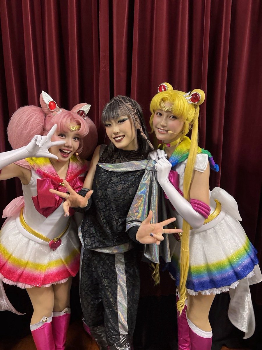 051021marin's tweet photo. #美少女戦士セーラームーン
-Shining Theater Shinagawa Tokyo-

今日もありがとうございました✨️

昨日はドキドキだったライブパートも
今日は楽しみながら出来ました！！
みんなが優しく見守ってくれてるおかげだね💕︎

VCの心優ちゃんと🦾🩶🕸

また明日劇場で会おうね🌙

#PrettyGuardianSailorMoon 
-Shining Theater Shinagawa Tokyo-

Thank you so much for today, too! ✨️

The live performance part that made me so nervous yesterday
was something I could really enjoy today!!
It’s all thanks to everyone watching over me so warmly and kindly 💕︎

With Miyuu, who plays VC 🦾🩶🕸

See you all at the theater again tomorrow 🌙

#prettyguardiansailormoonshiningtheater #shiningtheater #シャイニングシアター