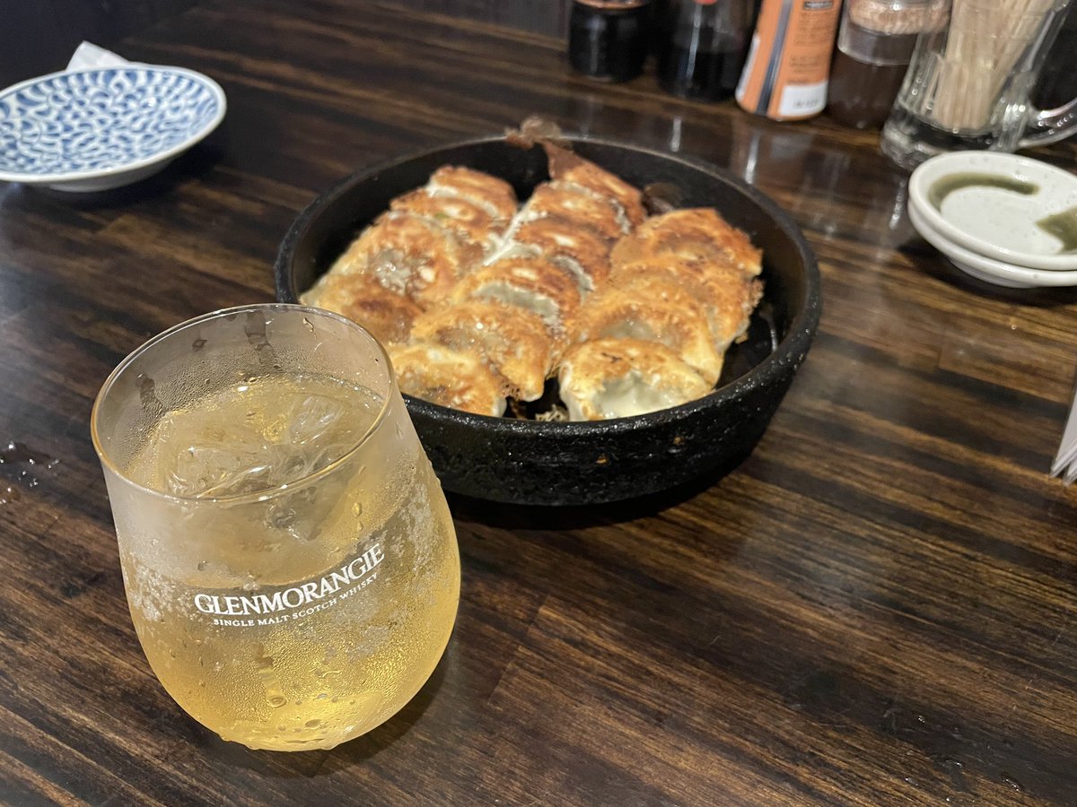 tai_occhi's tweet photo. 鉄鍋餃子！ https://t.co/8T0OrTxTqE