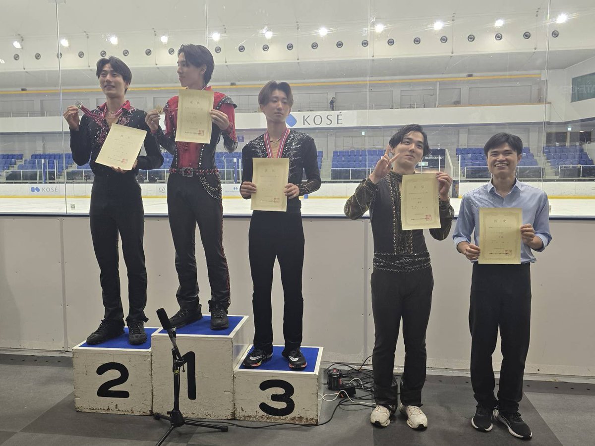 online_on_ice's tweet photo. ⛴️関東サマートロフィー2026🍨

❄シニア男子❄

🥇#大島光翔 選手
🥈#戸田晴登  選手
🥉#岡本和彩 選手

選手の皆さん、おめでとうございます🎉

 #FOD #関東サマートロフィー #関東サマー #フジスケ #figureskating https://t.co/6kmllnHhVa
