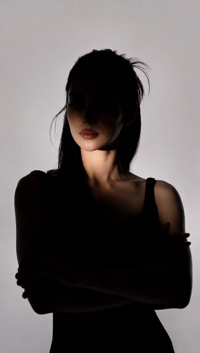 _Ro_Z_'s tweet photo. Look at those lips!!! OMG, I’m thirsty 🥵🤯 @miunatshaa what are you, woman?? Goddess of sensuality? 🫠🤎
#หมิวณัชชา #MiuNatsha https://t.co/y7YVbdV7QV