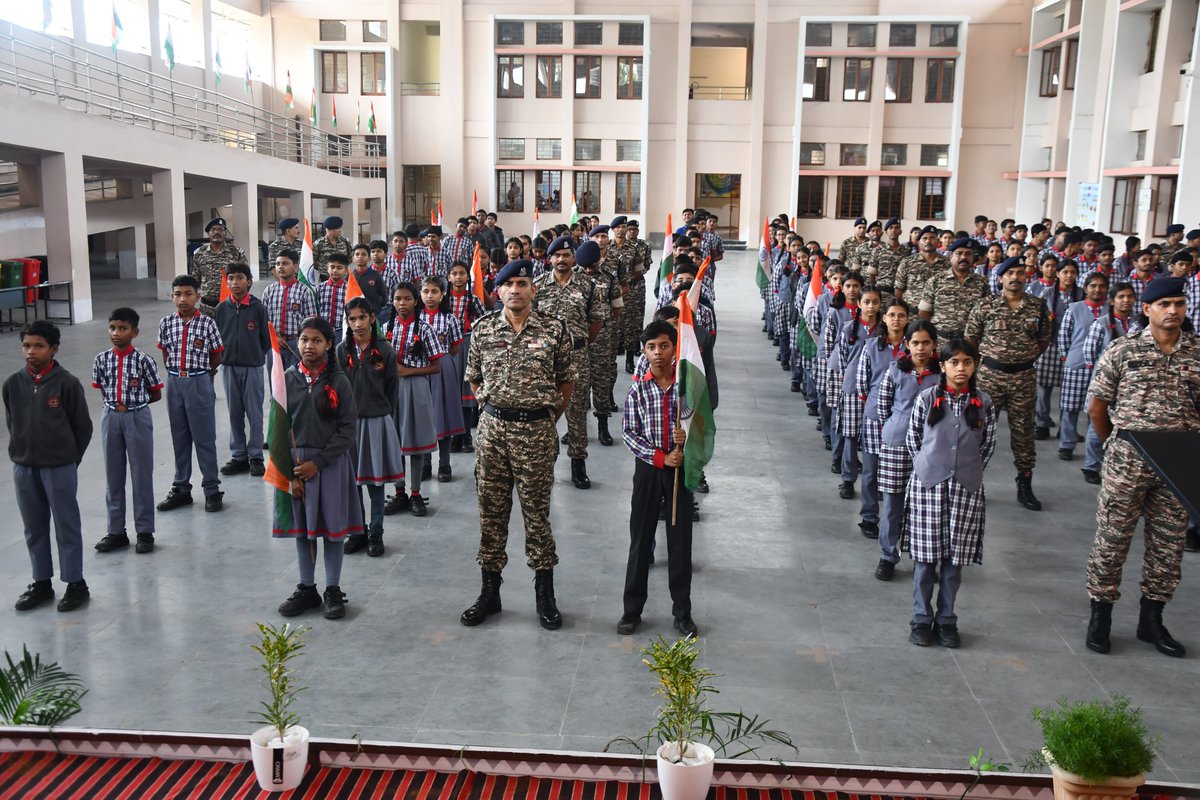 commandant188's tweet photo. Today 188 Bn CRPF celebrated the 3rd phase of India's National Song "Vande Mataram" in the presence of Sh. madan mohan, Comdt. 188 Bn with all officers, SO's jawans and sh. P.M.K.V school kondagoan studants and teachers  #vandematram #CRPF
@crpfindia
@cgsectorcrpf 
@DigJagdalpur https://t.co/Mjp7JlvNsP