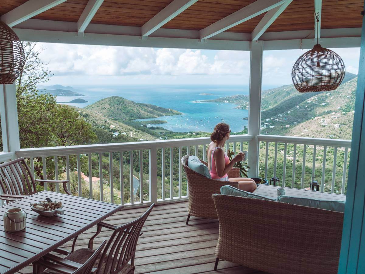 JEHoyle1971's tweet photo. My friends' grandfather was a retired federal judge who bought a fairly modest house in 1950s on St. John to winter there, on a hillside overlooking Great Cruz Bay, & St. Croix visible in the distance. Open Verandah living room, w/ railing. Jacob's Ladder to Beth Cruz Rd #USVI https://t.co/iBAqGrlGnC