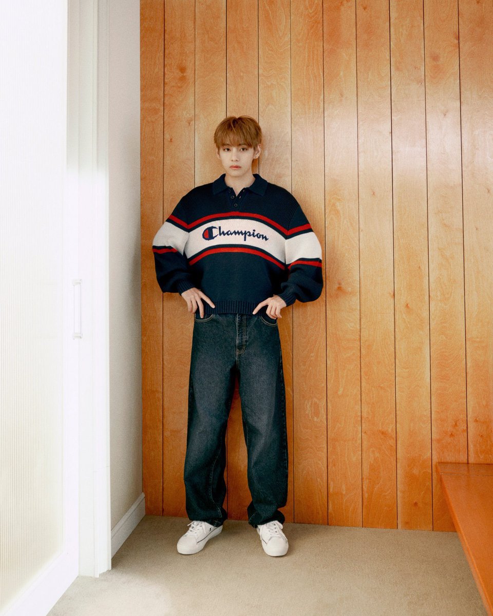BTSxBRAZIL's tweet photo. 📸 #V para a Champion!

V CHAMPION GLOBAL AMBASSADOR
KIM TAEHYUNG FOR CHAMPION
#TAEHYUNGxCHAMPION
#VxCHAMPION https://t.co/hicKz4QV17
