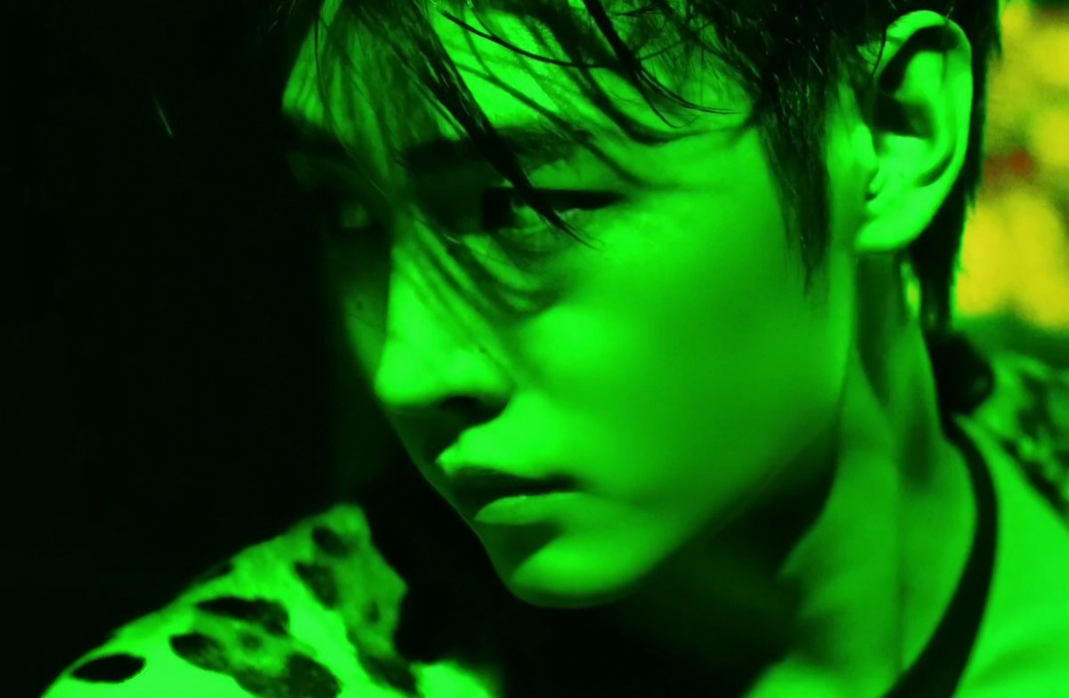 sunghnsm's tweet photo. sunghoon is such a professional in serving face card after face card in every shots i love that for him https://t.co/pxCDtzESvV
