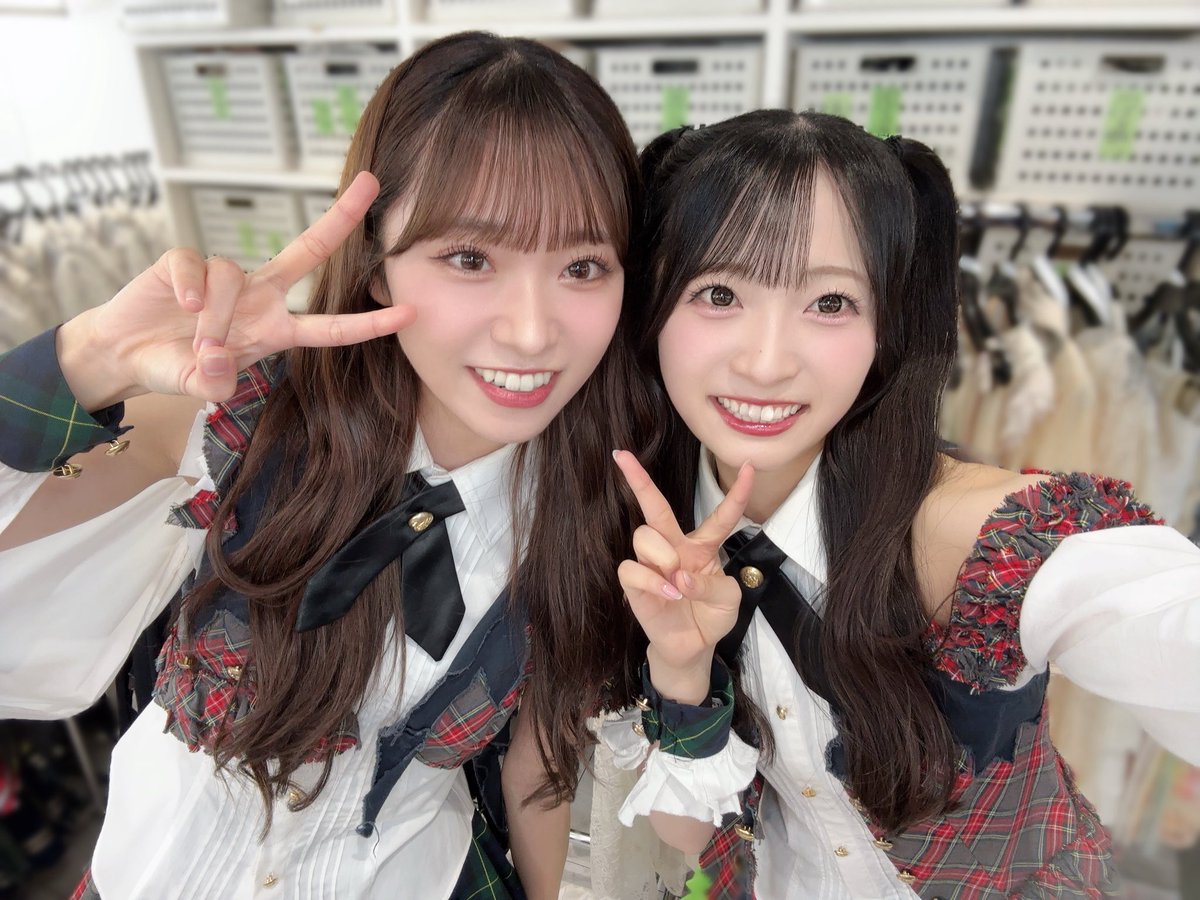 yunachan_akb48's tweet photo. #RESET公演 
ありがとうございました！！

今日はなんとなく前髪を分けてみたよ🫣

メンバーもみなさんも熱々に盛り上がっててとっても楽しかったです❤️‍🔥
ペンライトとうちわもたくさんありがとうございました🩵🙌🏻 https://t.co/KLsrmBGRo0