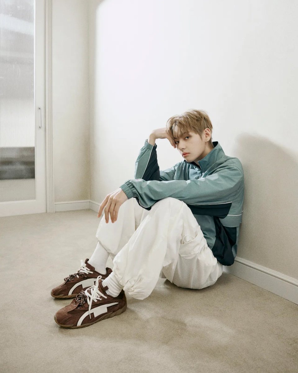 BTSxBRAZIL's tweet photo. 📸 #V para a Champion

V CHAMPION GLOBAL AMBASSADOR
KIM TAEHYUNG FOR CHAMPION
#TAEHYUNGxCHAMPION
#VxCHAMPION https://t.co/KQoB75P9nS