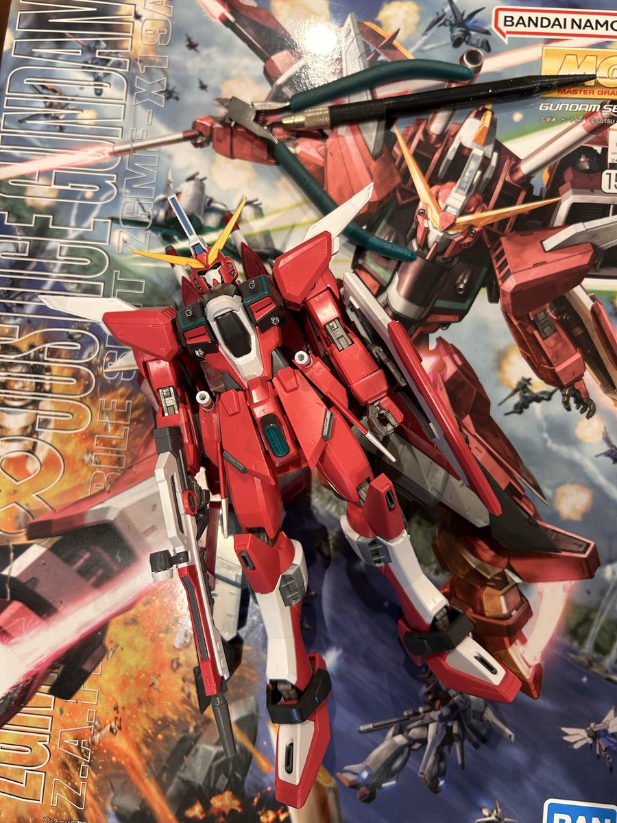 toshitsuoff_100's tweet photo. これで1/100 ア機が揃ったが置くところがない https://t.co/QR1n68fEbJ