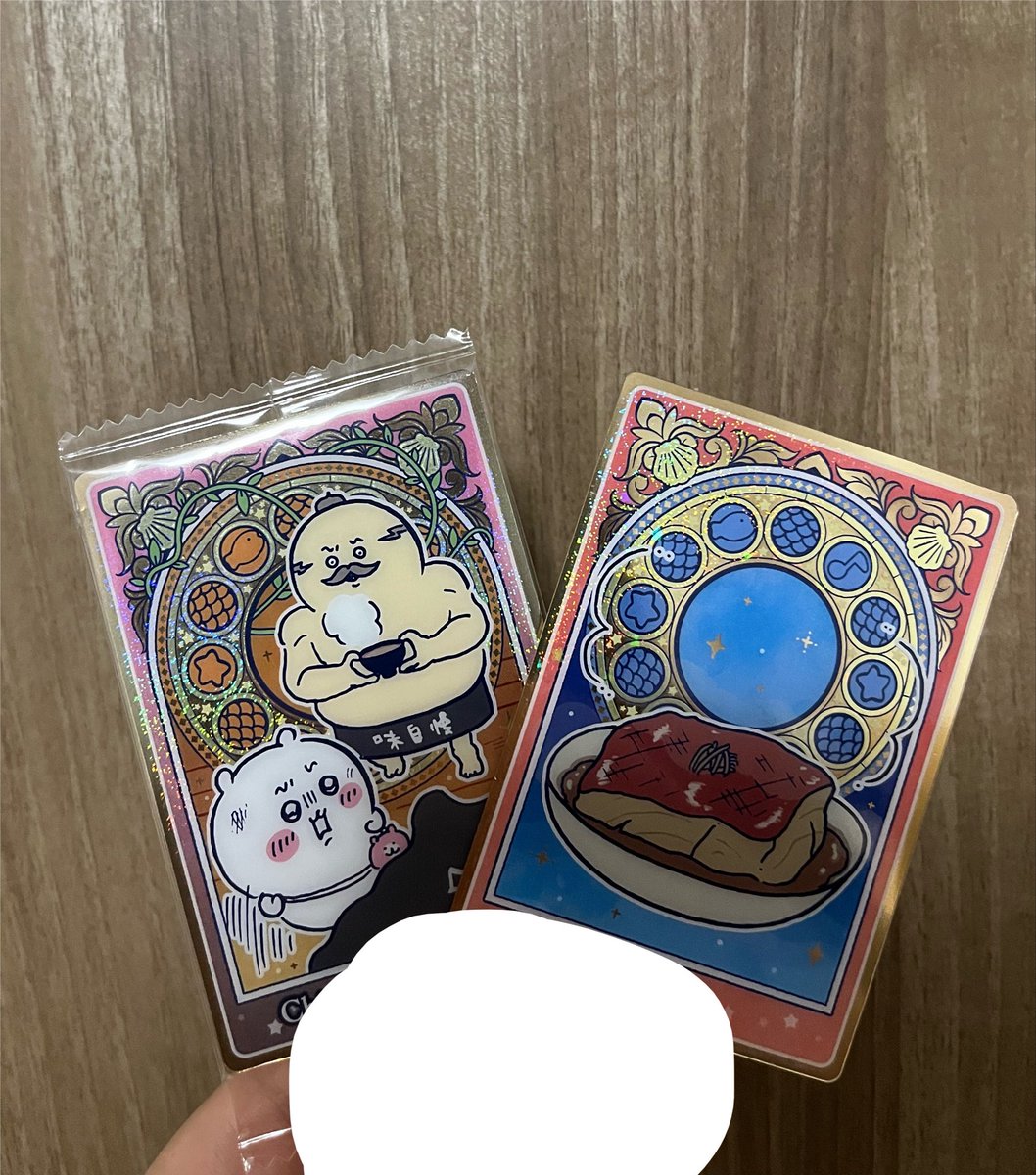 __maaaaruo__'s tweet photo. ちいかわウエハース、キラキラしていて可愛すぎる。煮付けなのも良い。 https://t.co/Js5gJboMmC