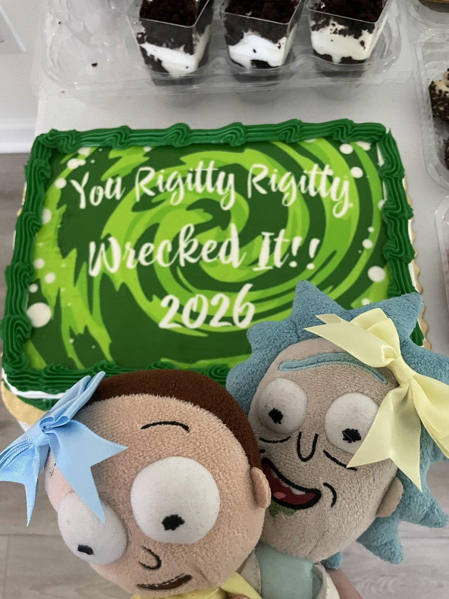 PuppyBo_Chan's tweet photo. :) 🎉 #rickandmorty https://t.co/yuJKfMHzIN