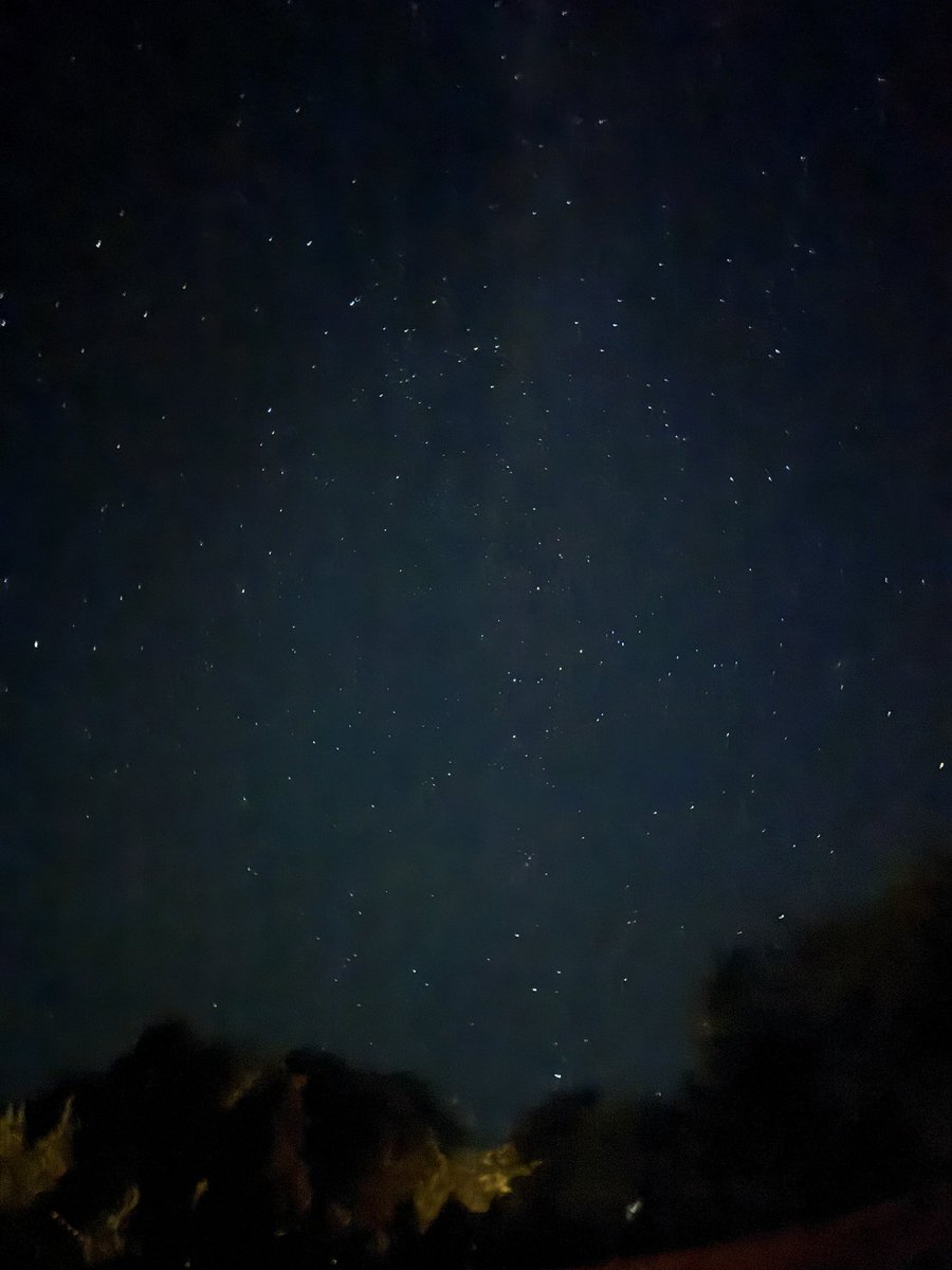 Mik3_SV's tweet photo. 満点の空に君の声が響いてもいいような綺麗な夜 https://t.co/F4N5sgCmSu
